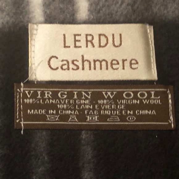 Lerdu Cashmere Virgin Wool Fringe Boxed Scarf - Picture 5 of 6